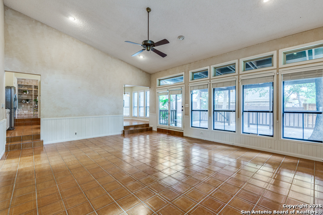 Image 13 of 26 For 410 Cove Bluff