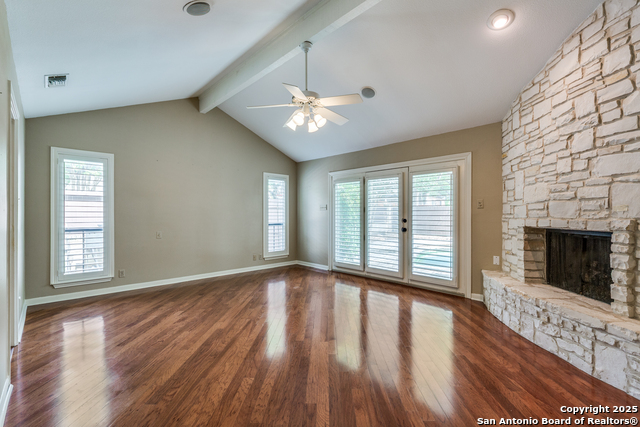 Image 14 of 26 For 410 Cove Bluff