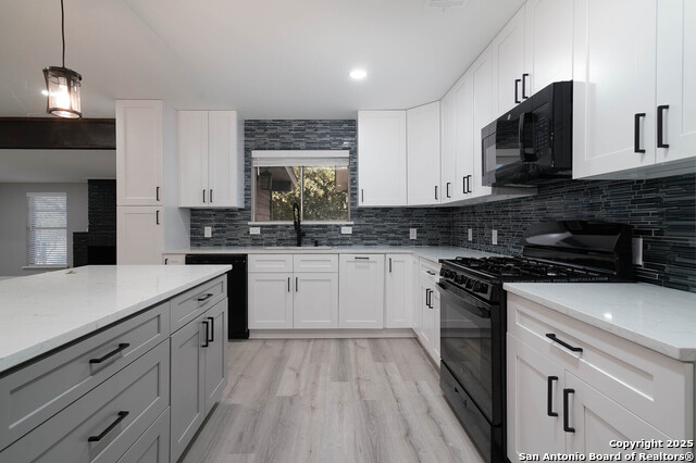 Image 13 of 34 For 8619 Oak Ledge