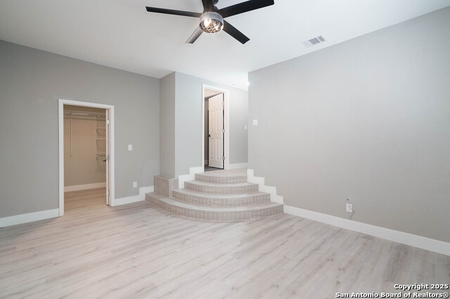 Image 24 of 34 For 8619 Oak Ledge