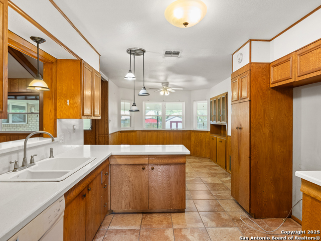 Image 10 of 25 For 626 Fawndale