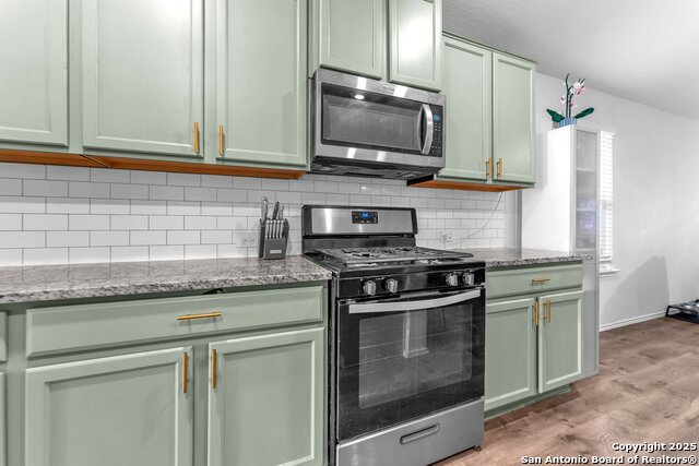 Image 11 of 28 For 8038 Falcon Meadow Dr
