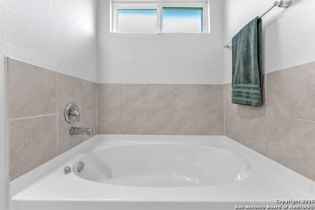 Image 19 of 28 For 8038 Falcon Meadow Dr