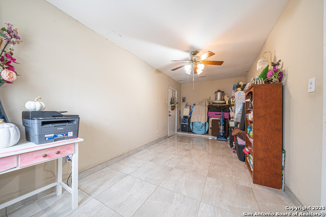 Image 11 of 25 For 4918 Brookhead