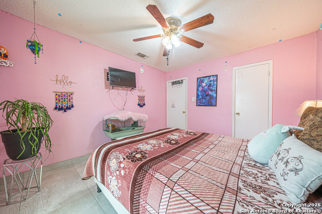 Image 16 of 25 For 4918 Brookhead