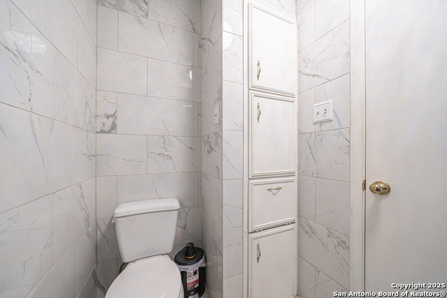 Image 20 of 25 For 4918 Brookhead