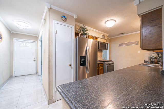 Image 4 of 25 For 4918 Brookhead