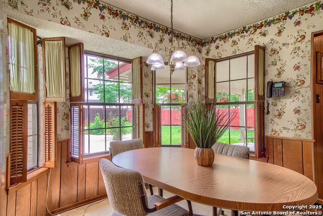 Image 7 of 18 For 207 Mary Louise Drive