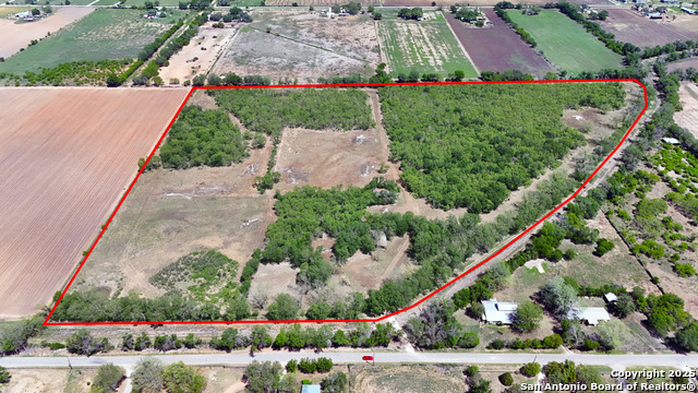 Details for 304 County Road 6611, Devine, TX 78016