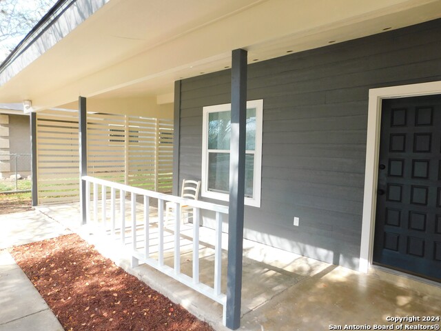 Image 3 of 26 For 6023 Lark Valley Dr