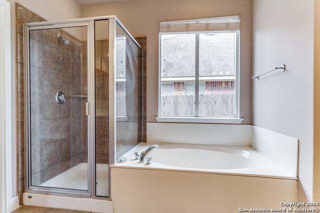 Listing photo id 12 for 3354 Highline