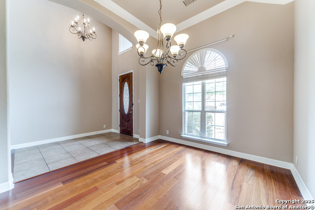 Listing photo id 2 for 3354 Highline