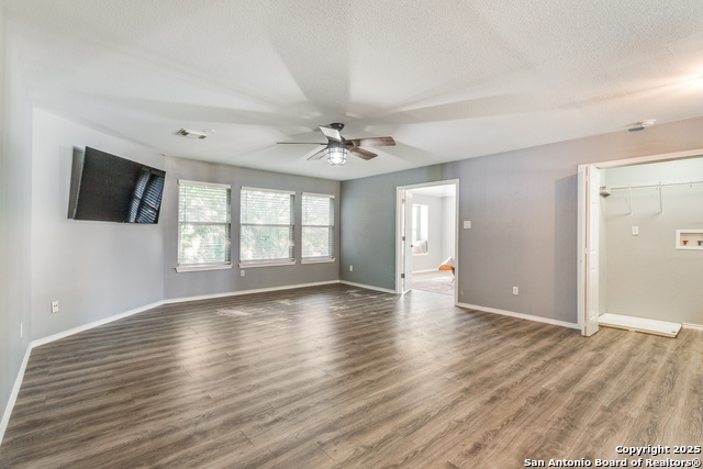 Image 17 of 38 For 11519 Brae Hill