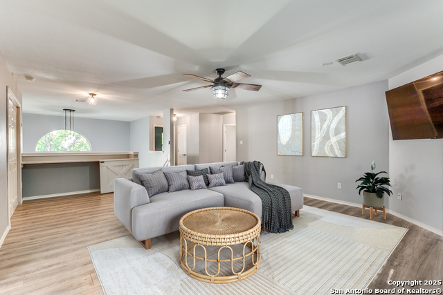 Image 18 of 38 For 11519 Brae Hill