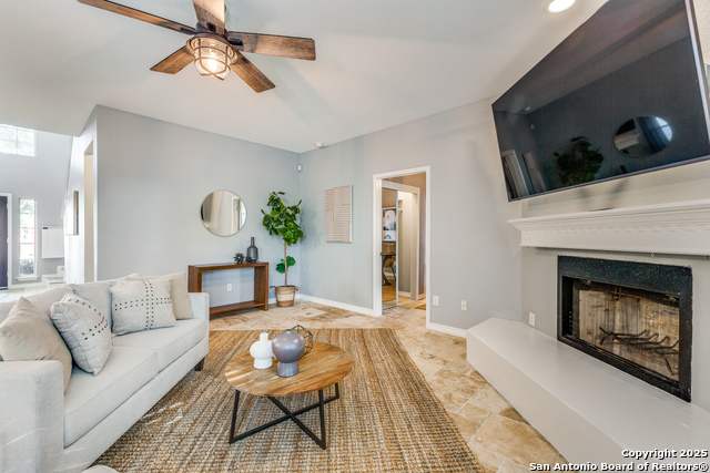 Image 8 of 38 For 11519 Brae Hill