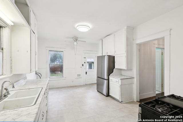 Listing photo id 27 for 1611 Mckinley