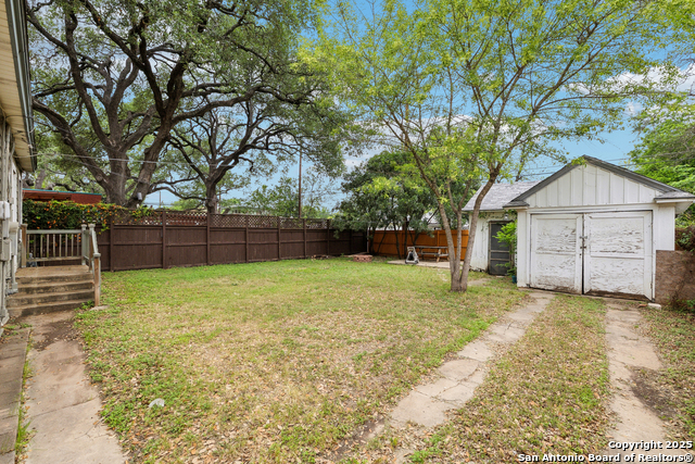 Listing photo id 31 for 1611 Mckinley