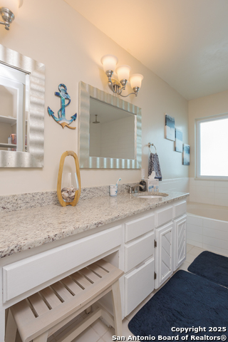 Listing photo id 13 for 15350 Tortuga