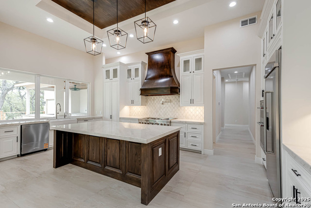 Listing photo id 11 for 1281 Adyson Ridge