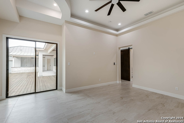 Listing photo id 17 for 1281 Adyson Ridge