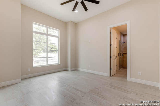 Listing photo id 21 for 1281 Adyson Ridge