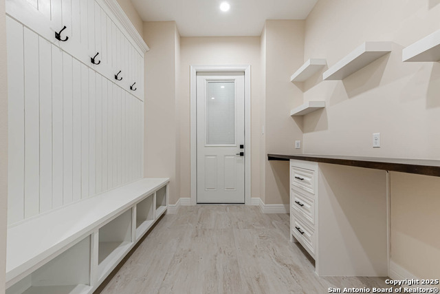 Listing photo id 30 for 1281 Adyson Ridge
