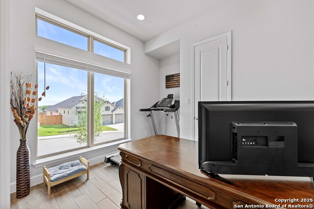 Listing photo id 4 for 12335 Fort Duncan