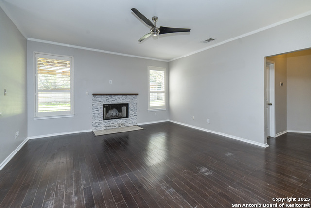 Image 9 of 28 For 3022 Fall Way