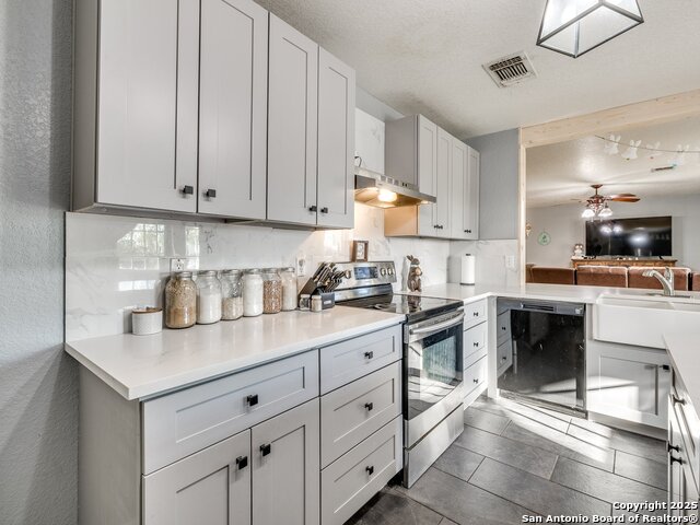 Listing photo id 7 for 689 Northgap