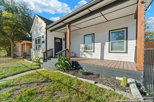 Details for 213 Omaha St, San Antonio, TX 78203