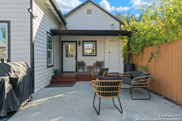 Image 11 of 12 For 213 Omaha St