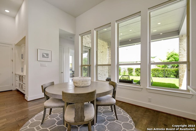 Image 10 of 36 For 7019 Cantera Manor Blvd