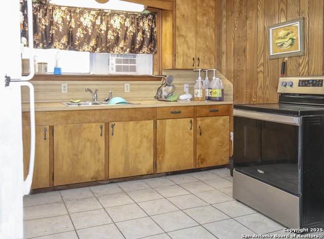 Image 32 of 44 For 784 Us Hwy 183