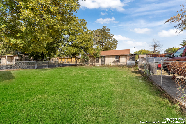 Image 14 of 28 For 402 San Horacio Ave S