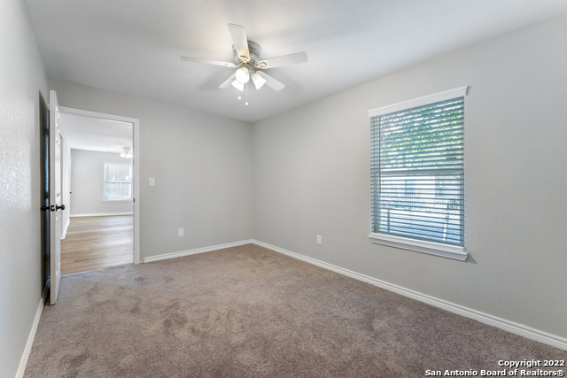 Image 23 of 28 For 402 San Horacio Ave S