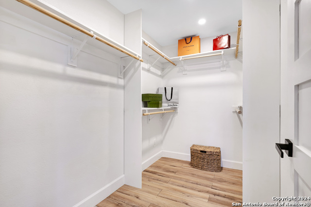 Image 21 of 31 For 122 Donella Dr