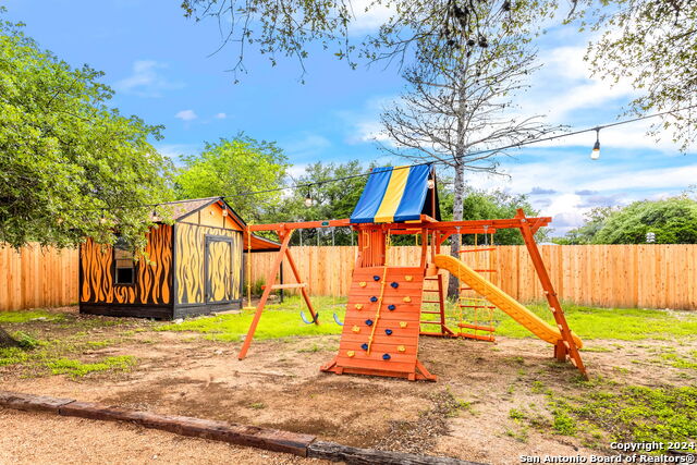 Image 24 of 35 For 706 Ranchview Dr