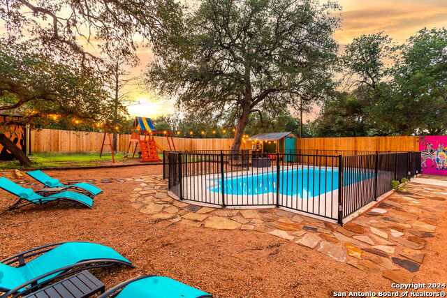 Image 4 of 35 For 706 Ranchview Dr