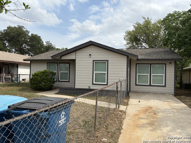 Details for 606 Crockett, Pleasanton, TX 78064