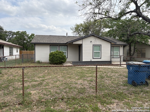 Image 2 of 25 For 606 Crockett