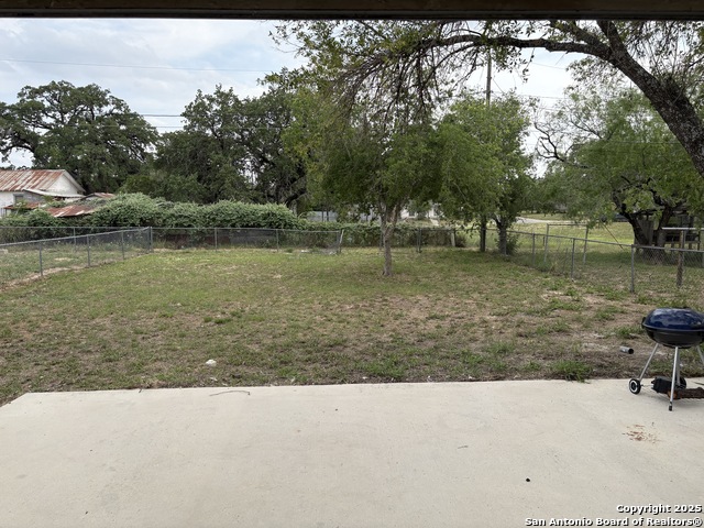 Image 5 of 25 For 606 Crockett