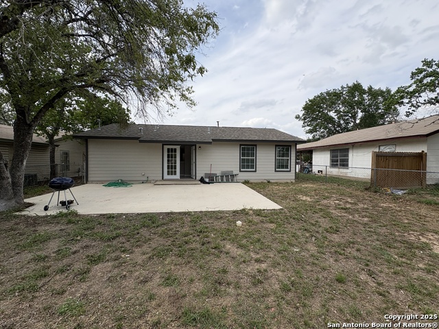 Image 7 of 25 For 606 Crockett
