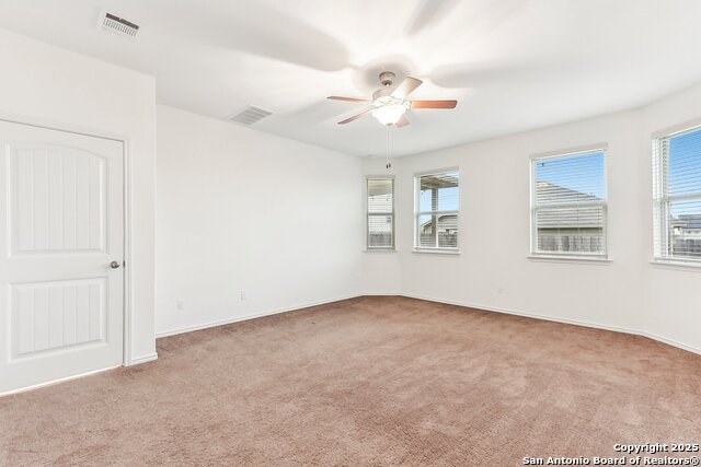 Listing photo id 9 for 704 Manzano