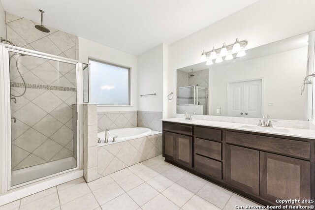 Listing photo id 10 for 704 Manzano