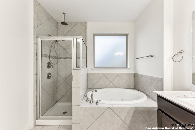 Listing photo id 11 for 704 Manzano