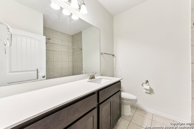 Listing photo id 15 for 704 Manzano