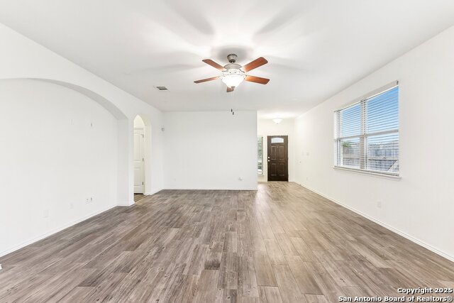 Listing photo id 29 for 704 Manzano