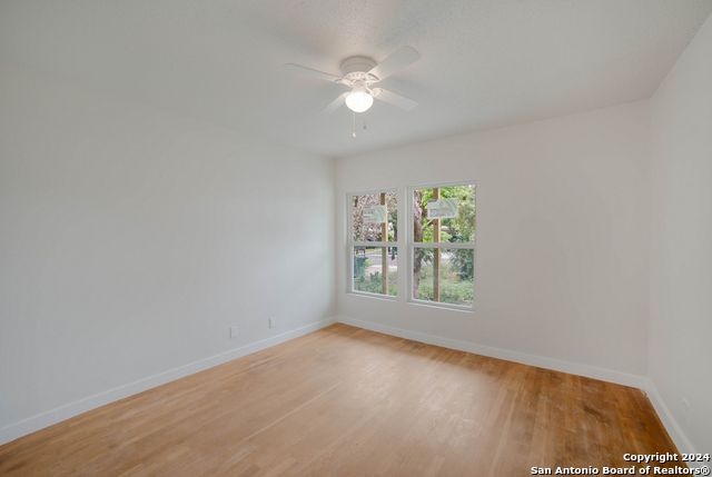 Image 11 of 13 For 127 Antrim Dr