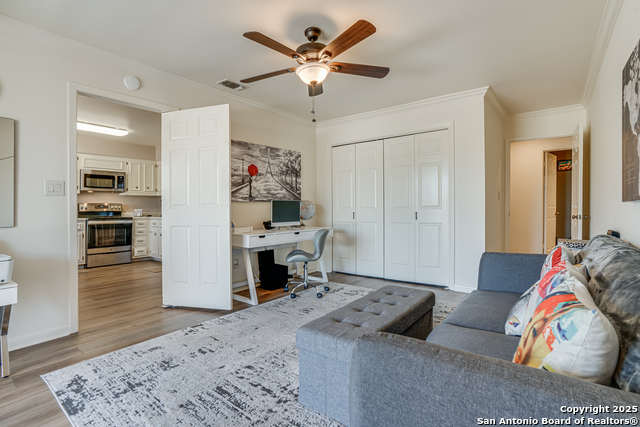Image 18 of 34 For 2611 Eisenhauer Road  1603