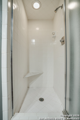 Image 21 of 34 For 2611 Eisenhauer Road  1603